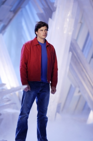 Illustration for article titled Spoilery Pics From Lost, Heroes, Terminator And Smallville